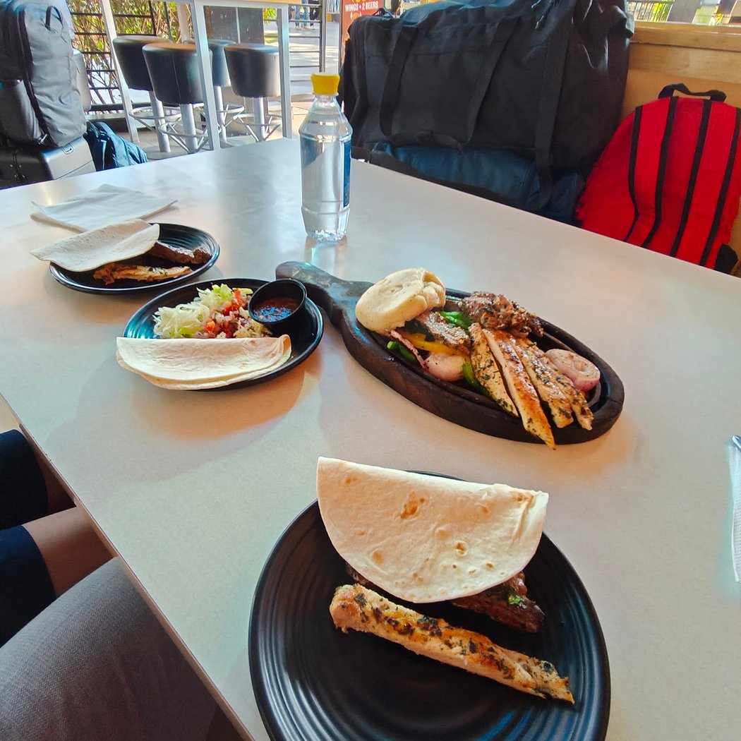 Buffalo Wild Wings (BWW Blr Airport) 3